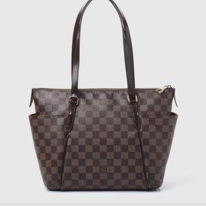 💯Authentic Louis Vuitton Totally PM handbag